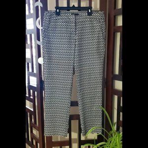 NWOT Audrey & Celine Capri Pants Black White Trousers (Size 8)